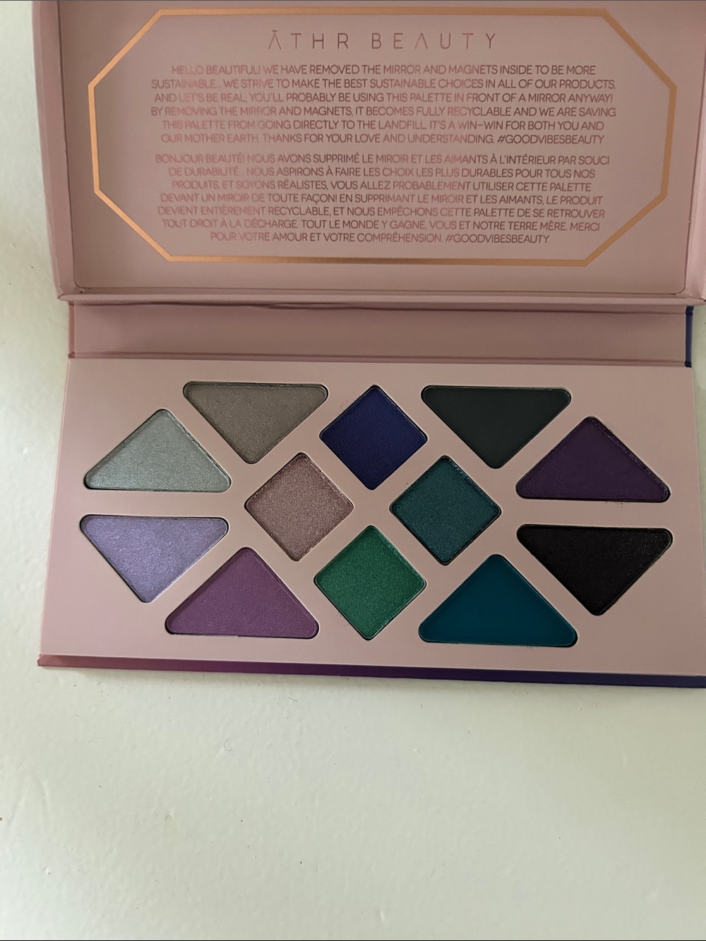 Vibrant Eyeshadow Palette – Greens, Purples & Blues